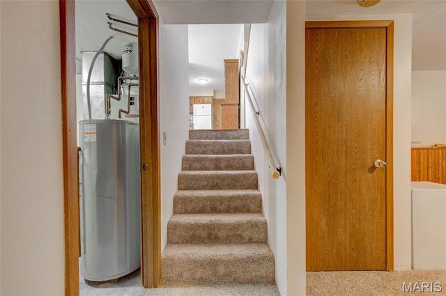 79 Rolling Meadows Drive, Godfrey, IL 62035