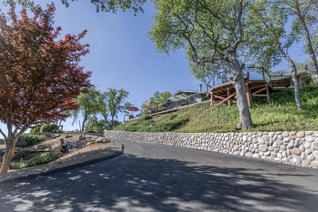 29890 Horseshoe Drive, Coarsegold, CA 93614