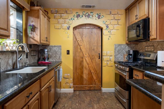 29890 Horseshoe Drive, Coarsegold, CA 93614