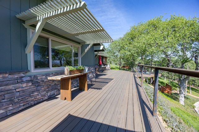 29890 Horseshoe Drive, Coarsegold, CA 93614