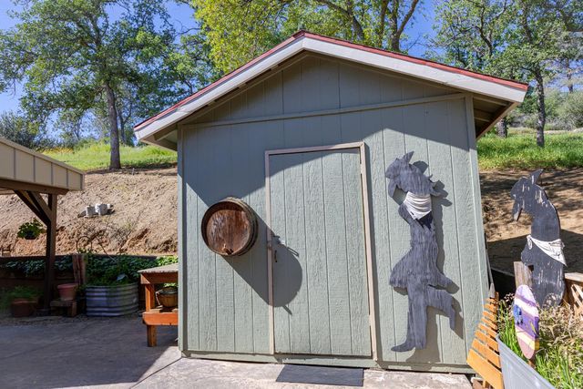 29890 Horseshoe Drive, Coarsegold, CA 93614