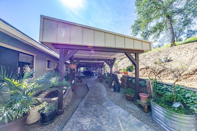 29890 Horseshoe Drive, Coarsegold, CA 93614