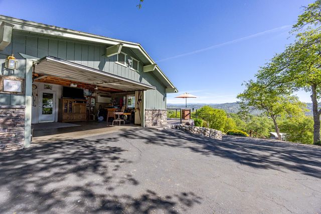 29890 Horseshoe Drive, Coarsegold, CA 93614