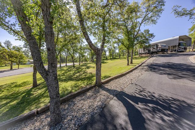 29890 Horseshoe Drive, Coarsegold, CA 93614