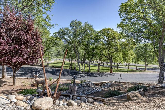 29890 Horseshoe Drive, Coarsegold, CA 93614