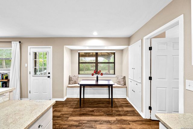 14307 Oak Shadows Dr, San Antonio, TX 78232