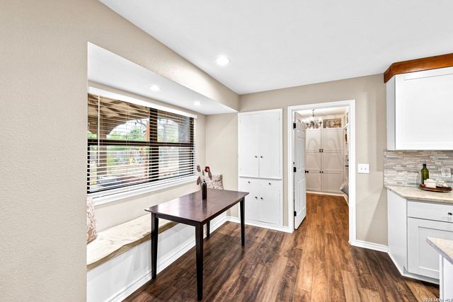 14307 Oak Shadows Dr, San Antonio, TX 78232