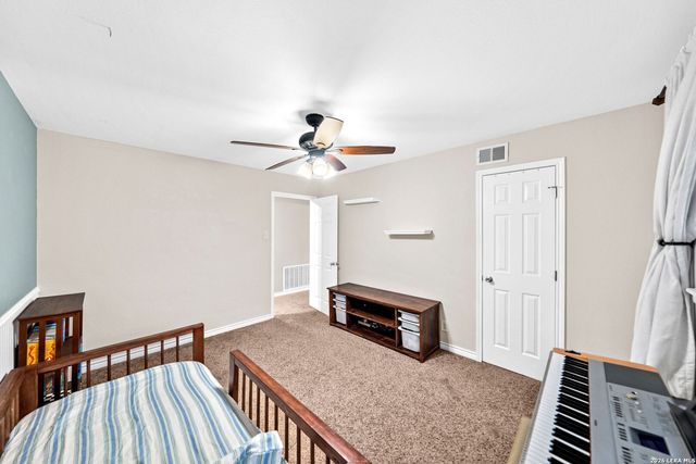 14307 Oak Shadows Dr, San Antonio, TX 78232