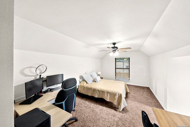 14307 Oak Shadows Dr, San Antonio, TX 78232