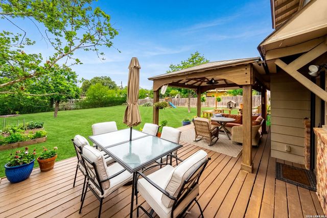 14307 Oak Shadows Dr, San Antonio, TX 78232