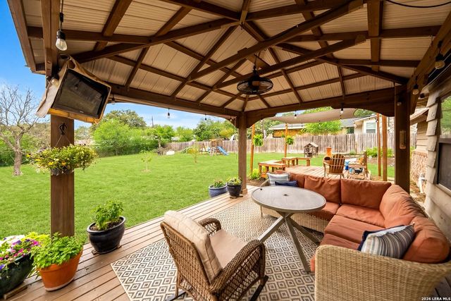 14307 Oak Shadows Dr, San Antonio, TX 78232