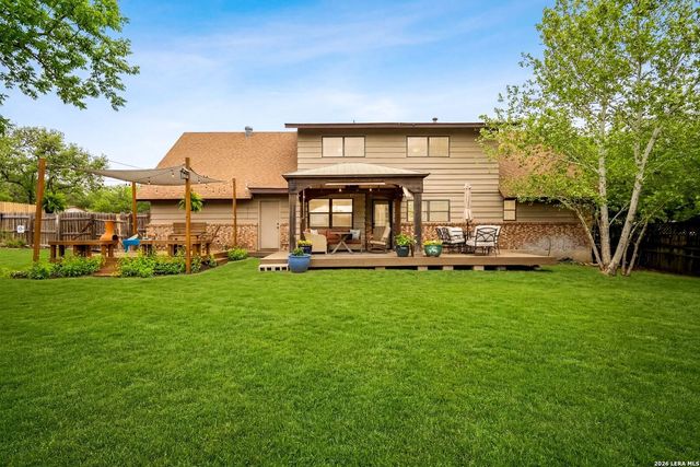 14307 Oak Shadows Dr, San Antonio, TX 78232