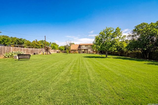 14307 Oak Shadows Dr, San Antonio, TX 78232