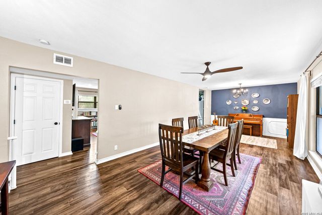 14307 Oak Shadows Dr, San Antonio, TX 78232