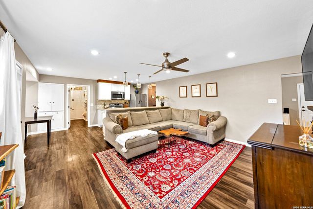 14307 Oak Shadows Dr, San Antonio, TX 78232