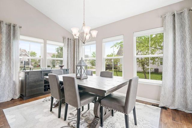 2045 E Gardenia Drive, Pataskala, OH 43062