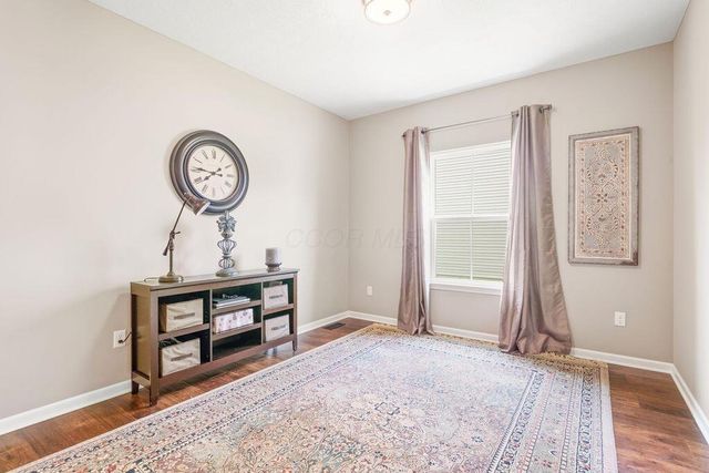 2045 E Gardenia Drive, Pataskala, OH 43062