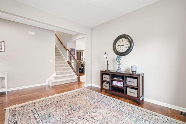 2045 E Gardenia Drive, Pataskala, OH 43062