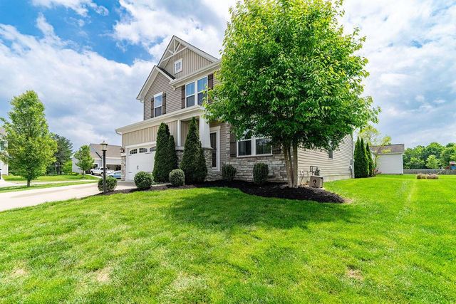 2045 E Gardenia Drive, Pataskala, OH 43062