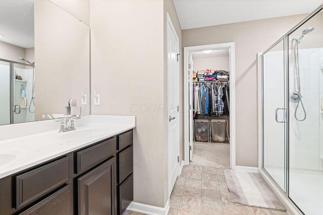 2045 E Gardenia Drive, Pataskala, OH 43062