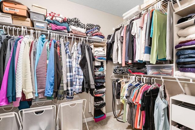 2045 E Gardenia Drive, Pataskala, OH 43062