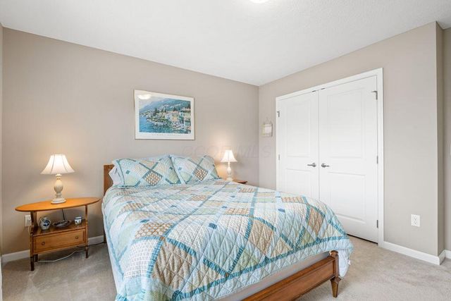 2045 E Gardenia Drive, Pataskala, OH 43062