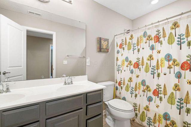 2045 E Gardenia Drive, Pataskala, OH 43062