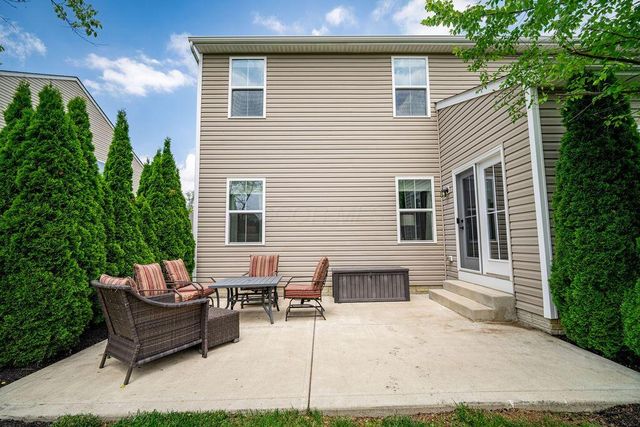 2045 E Gardenia Drive, Pataskala, OH 43062