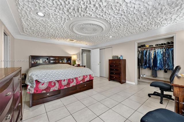 890 NW 35th Ave, Lauderhill, FL 33311