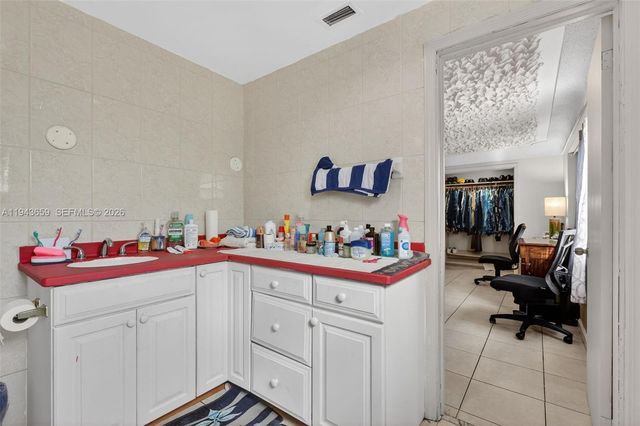 890 NW 35th Ave, Lauderhill, FL 33311