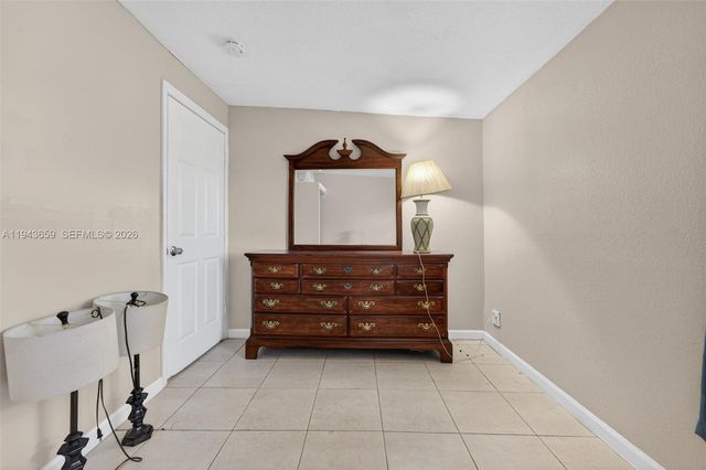 890 NW 35th Ave, Lauderhill, FL 33311