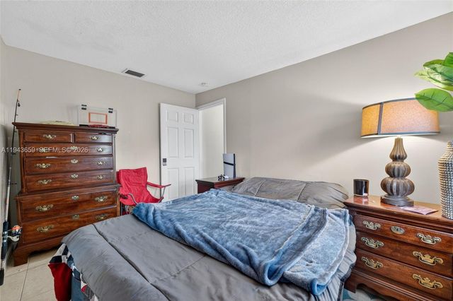 890 NW 35th Ave, Lauderhill, FL 33311