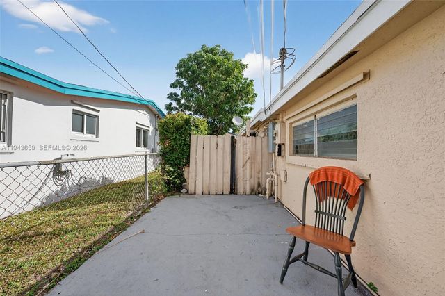 890 NW 35th Ave, Lauderhill, FL 33311