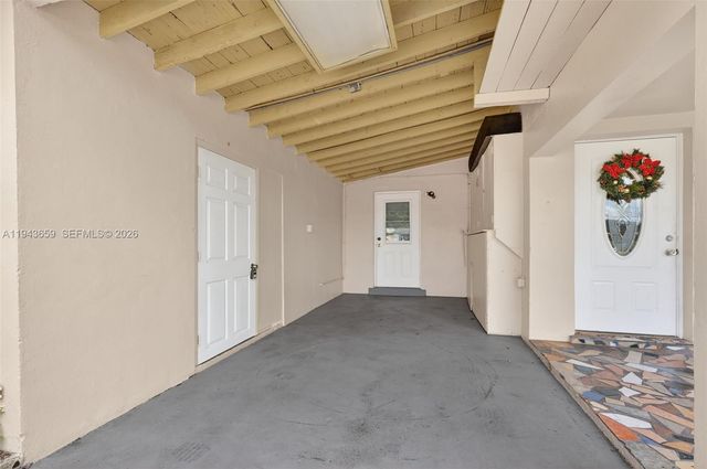 890 NW 35th Ave, Lauderhill, FL 33311