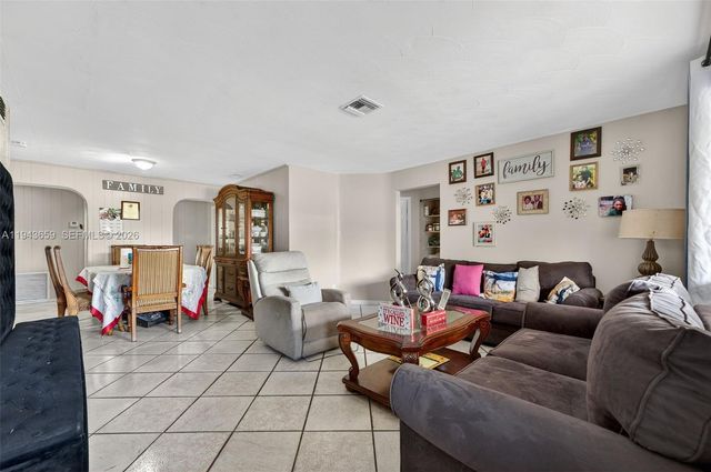 890 NW 35th Ave, Lauderhill, FL 33311