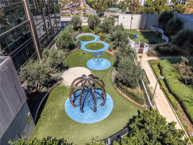 877 Francisco Street 819, Los Angeles, CA 90017