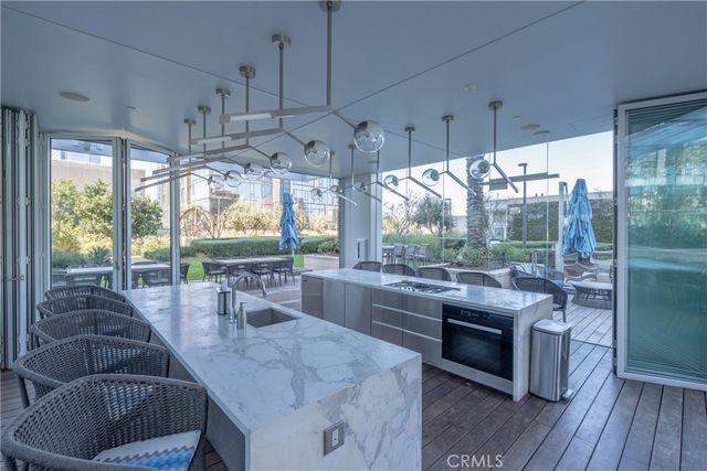 877 Francisco Street 819, Los Angeles, CA 90017