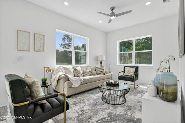3868 CEDAR POINT Road, Jacksonville, FL 32226