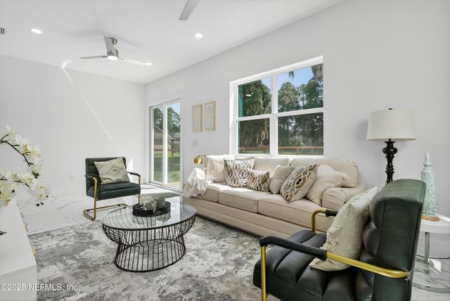 3868 CEDAR POINT Road, Jacksonville, FL 32226