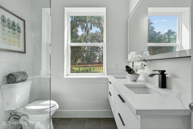 3868 CEDAR POINT Road, Jacksonville, FL 32226