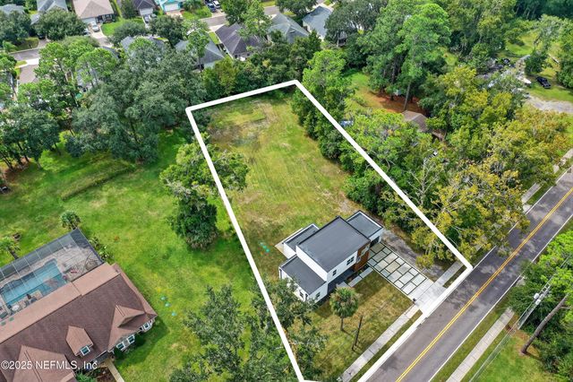 3868 CEDAR POINT Road, Jacksonville, FL 32226