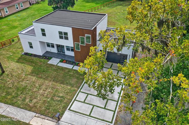 3868 CEDAR POINT Road, Jacksonville, FL 32226