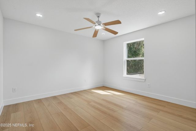 3868 CEDAR POINT Road, Jacksonville, FL 32226