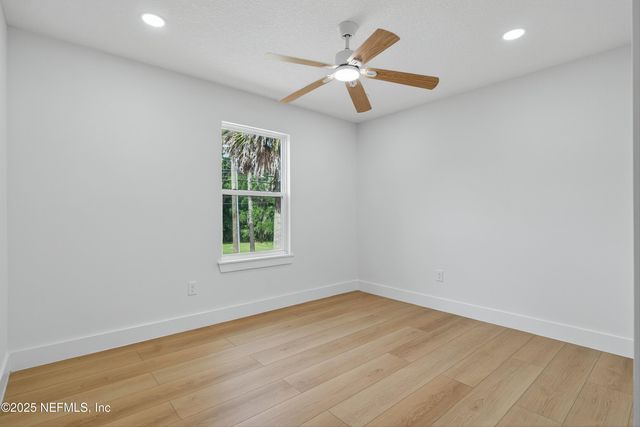 3868 CEDAR POINT Road, Jacksonville, FL 32226
