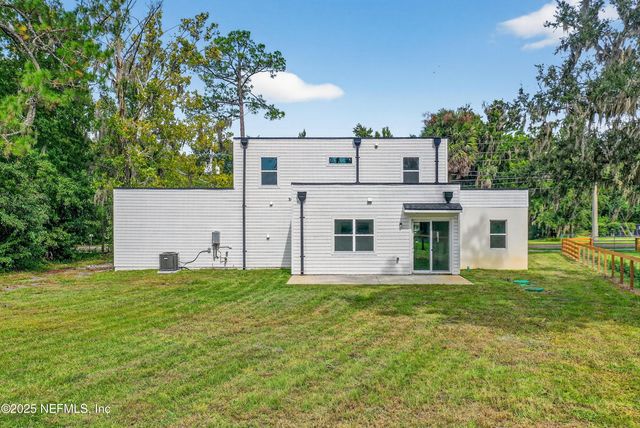 3868 CEDAR POINT Road, Jacksonville, FL 32226