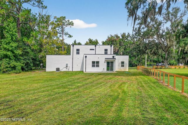 3868 CEDAR POINT Road, Jacksonville, FL 32226