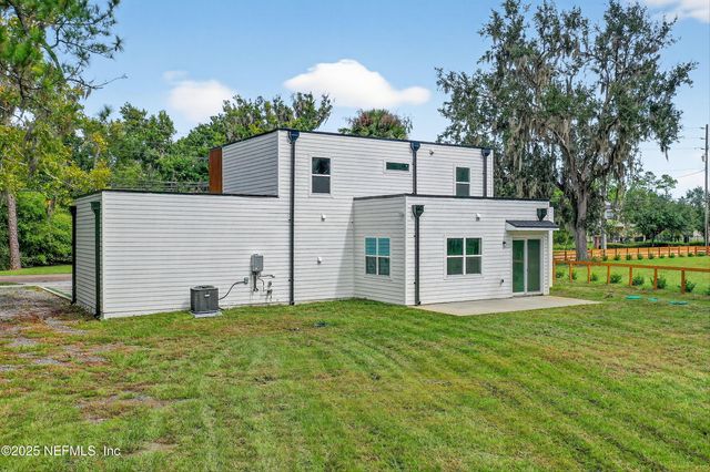 3868 CEDAR POINT Road, Jacksonville, FL 32226