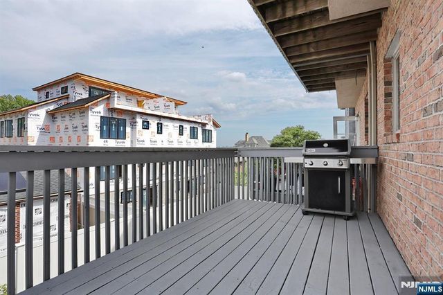 27 Lawton Avenue C0027, Cliffside Park, NJ 07010