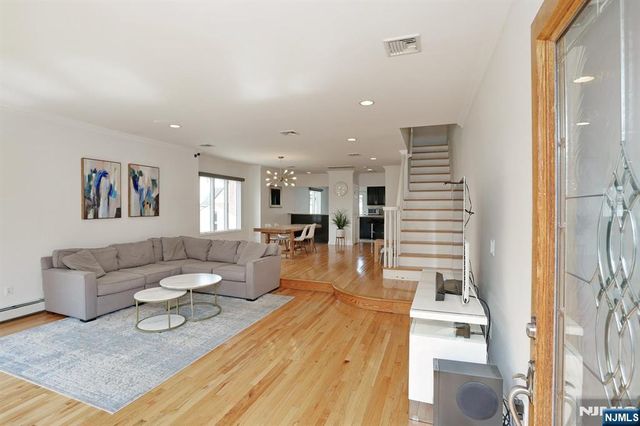 27 Lawton Avenue C0027, Cliffside Park, NJ 07010
