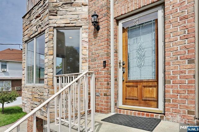 27 Lawton Avenue C0027, Cliffside Park, NJ 07010